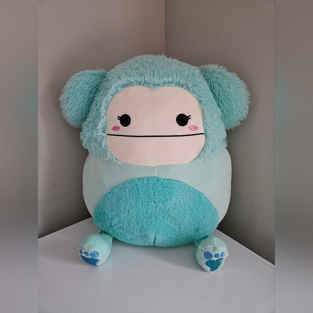 24" Joelle The Blue Bigfoot Yeti Squishmallow, Rare Squishmallow 24 Inch